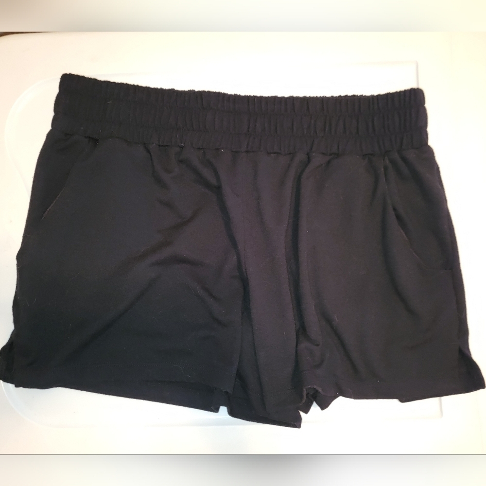 Black shorts - Picture 1 of 4
